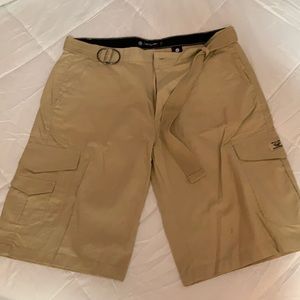 NWOT men’s khaki cargo shorts
